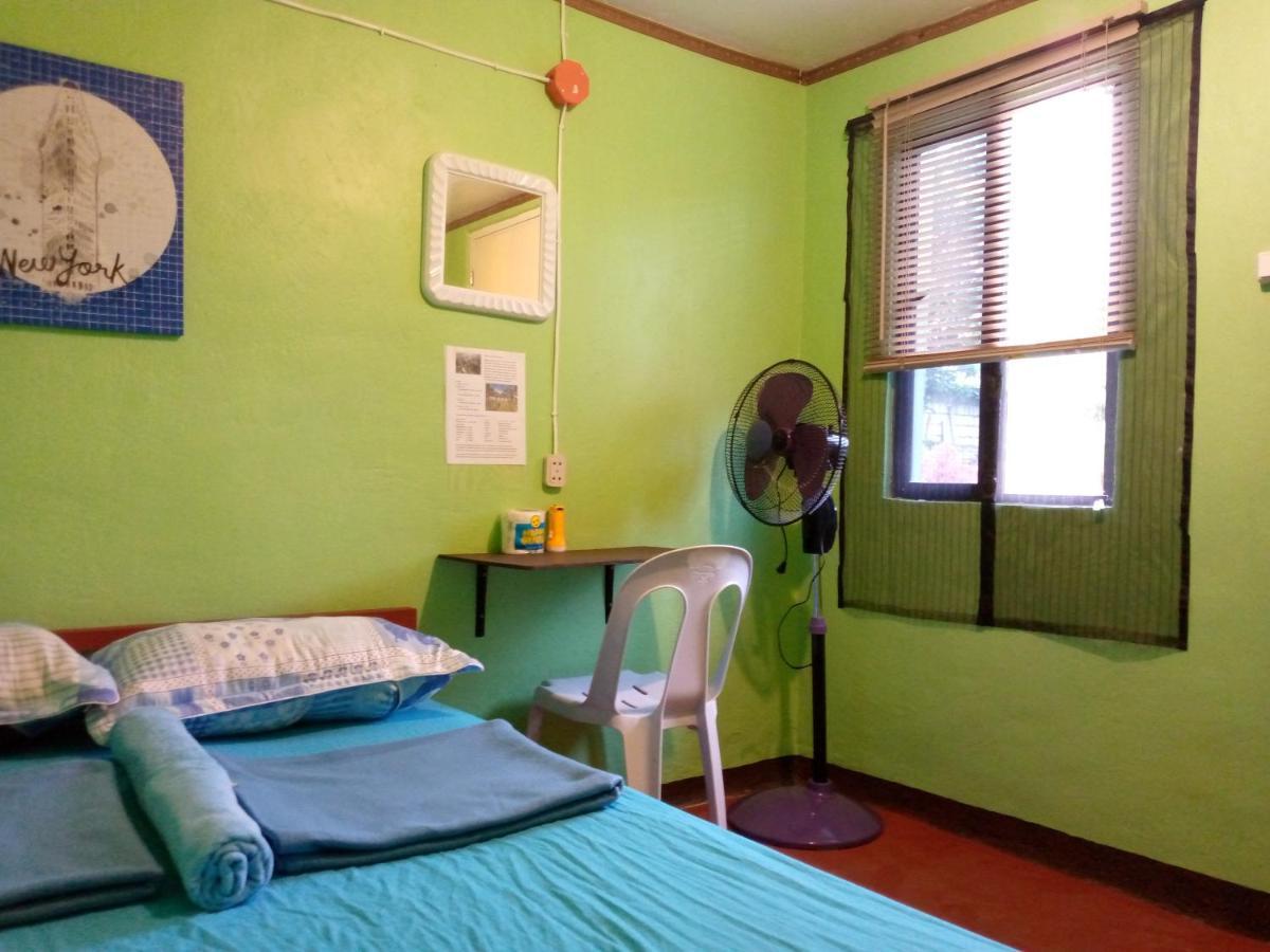 Junjals Backpackers Chalet Bohol 외부 사진